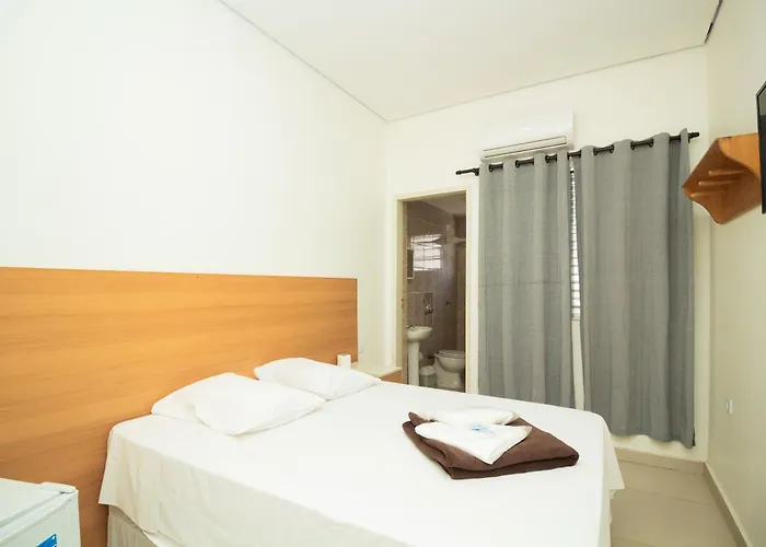 Hotel Ourinhos - Centro De Sao Paulo - Proximo 25 De Marco E Bras